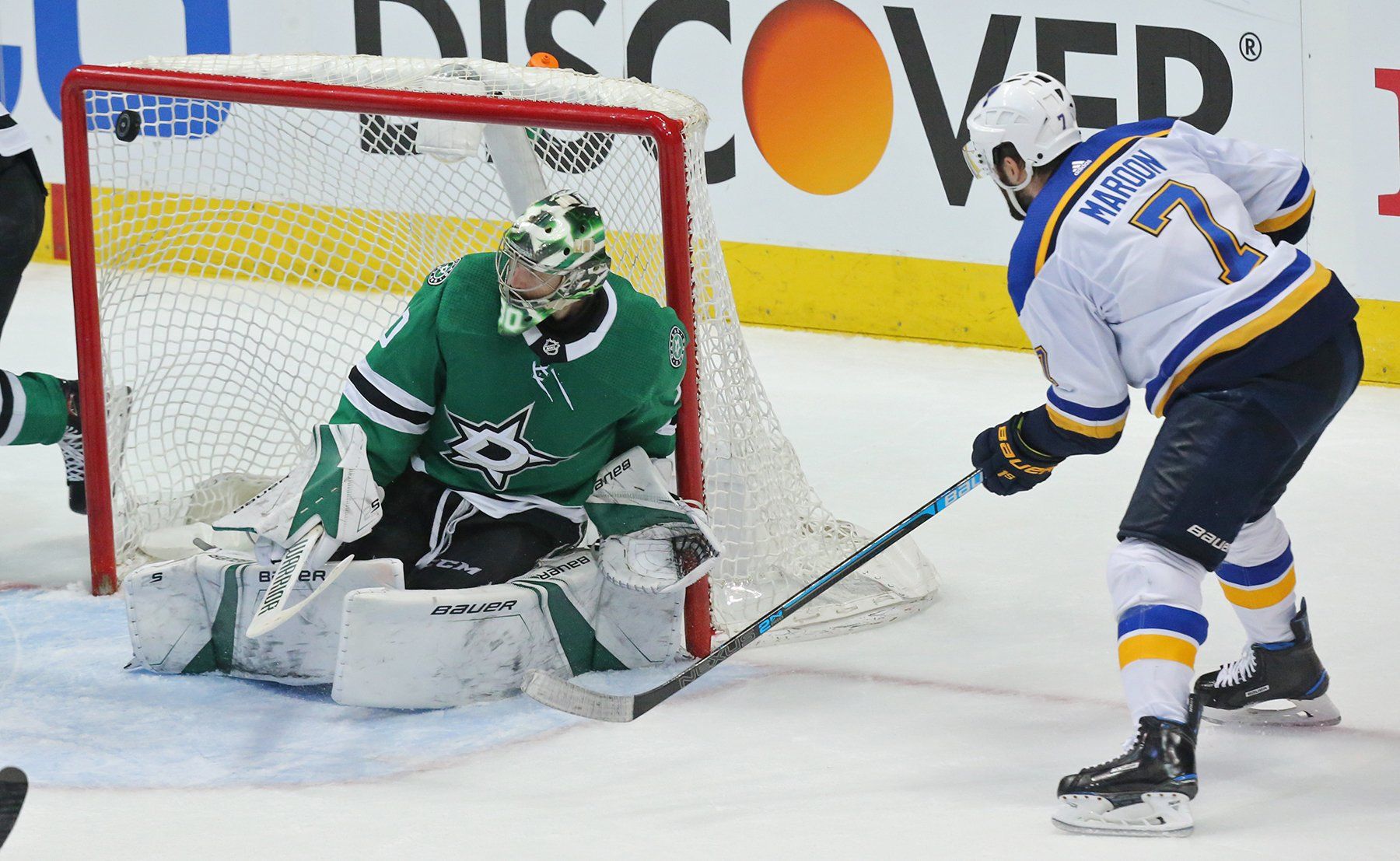 Blues and Stars skate in Game 3 of their playoff